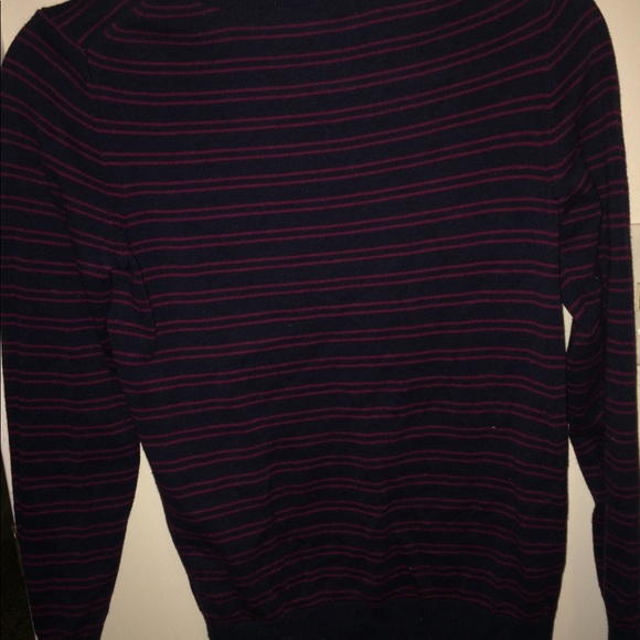 Blue and Red Banana Republic Sweater - Picture 2 of 3